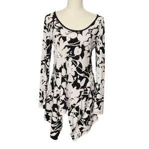 Eci New York black white floral tunic asymmetrical pullover Blouse Long Sleeve S